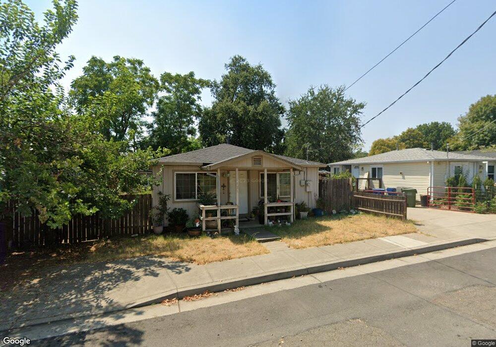 1721 Grant St, Redding, CA 96001 - photo 1