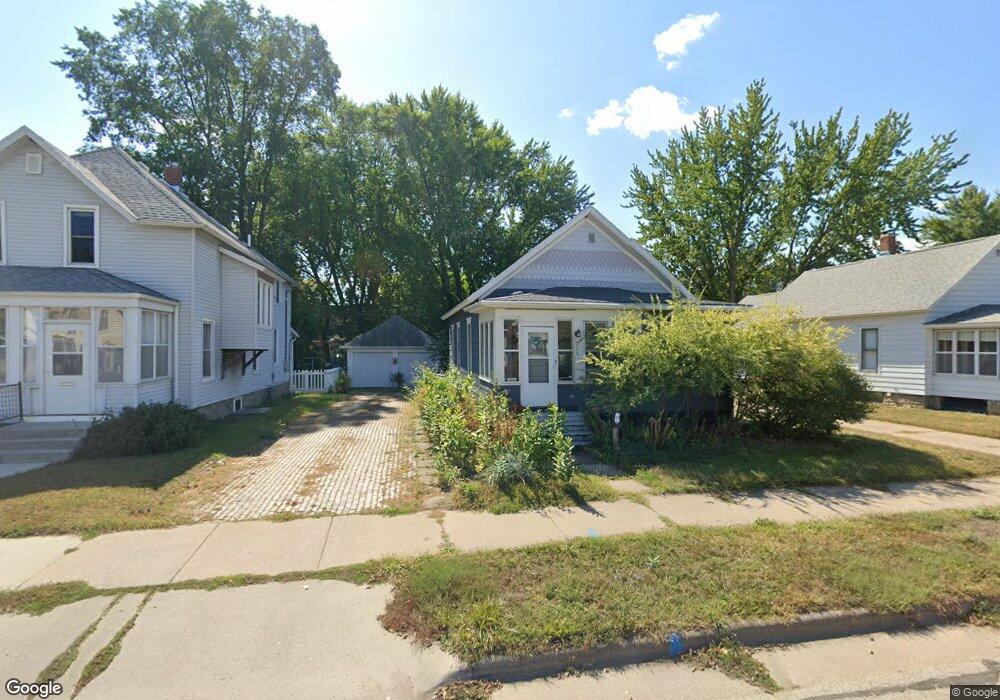 821 W Broadway St, Winona, MN 55987 - photo 1
