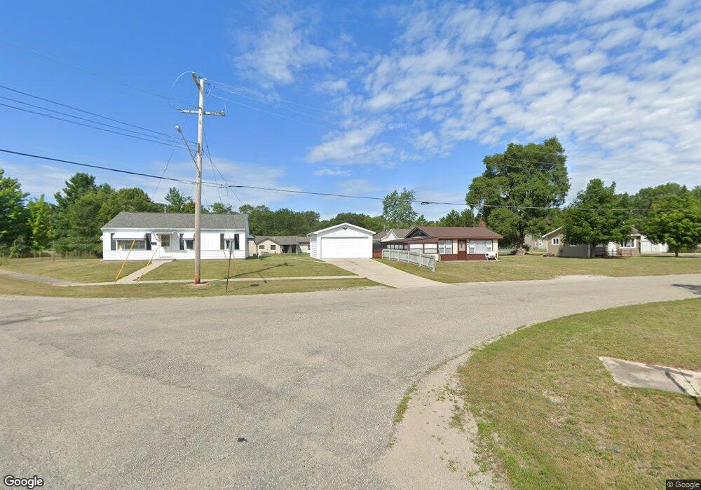 504 2nd St N, Oscoda, MI 48750 - photo 1