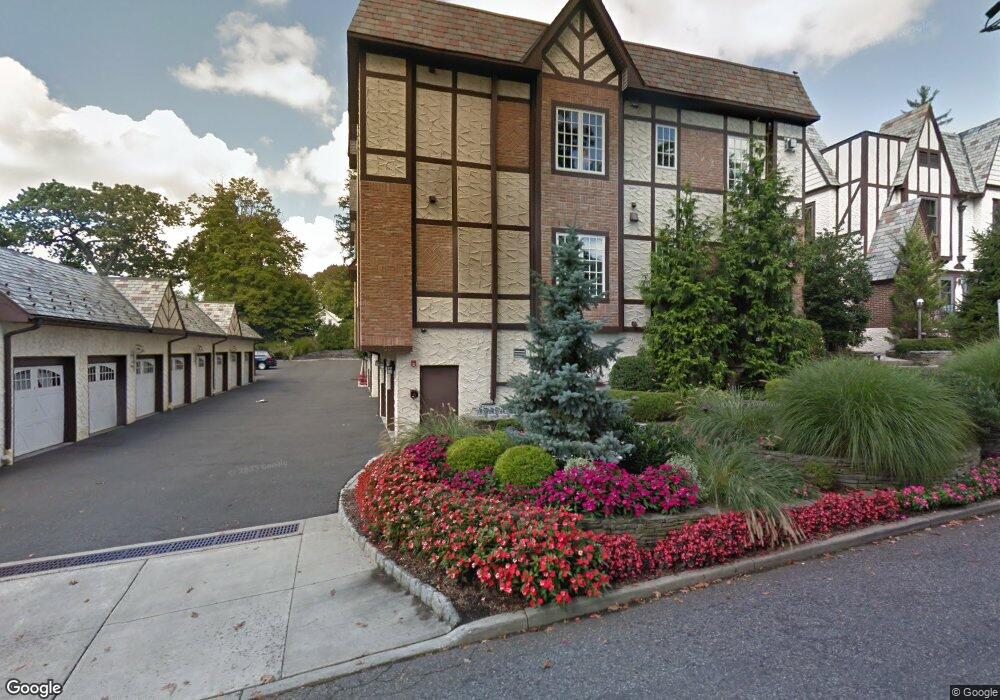 65 Maltbie Ave, Midland Park, NJ 07432 - photo 1