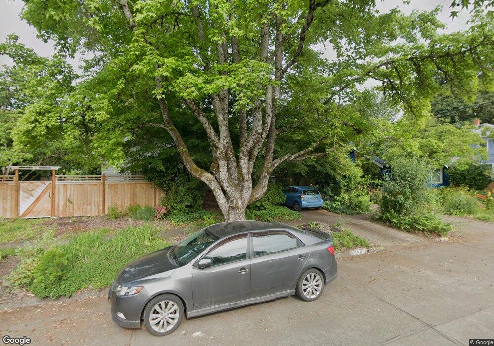 1045 W 8th Alley, Eugene, OR 97402 - photo 1