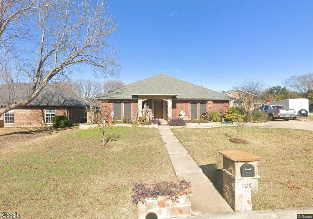 7525 Dana Ln, North Richland Hills, TX 76182 - photo 1