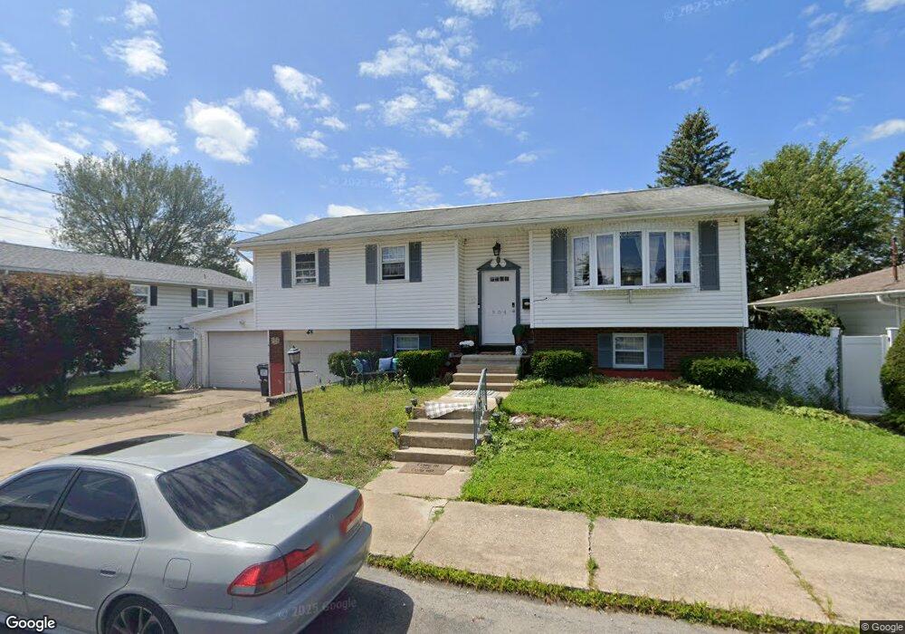 904 Mckinley St, Hazleton, PA 18202 - photo 1