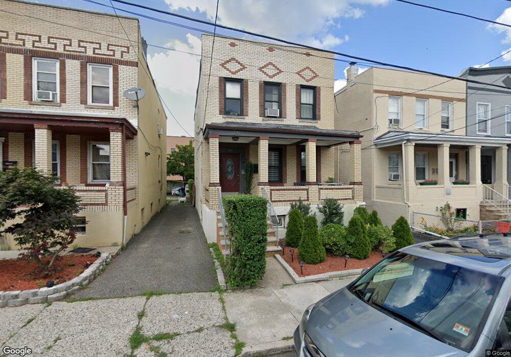 241 Washington Place unit 2nd Flr, Cliffside Park, NJ 07010 - photo 1