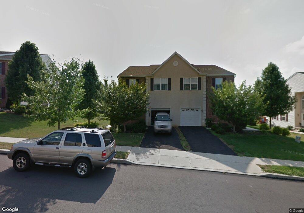 6871 Lincoln Dr, Macungie, PA 18062 - photo 1