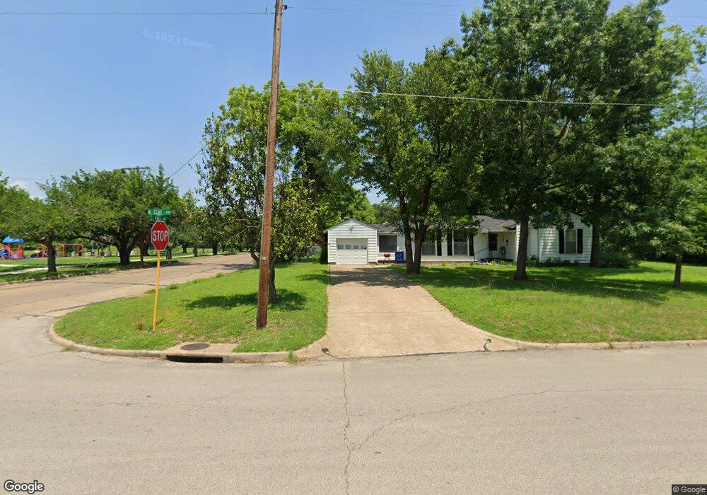 1710 N Clay St, Ennis, TX 75119 - photo 1