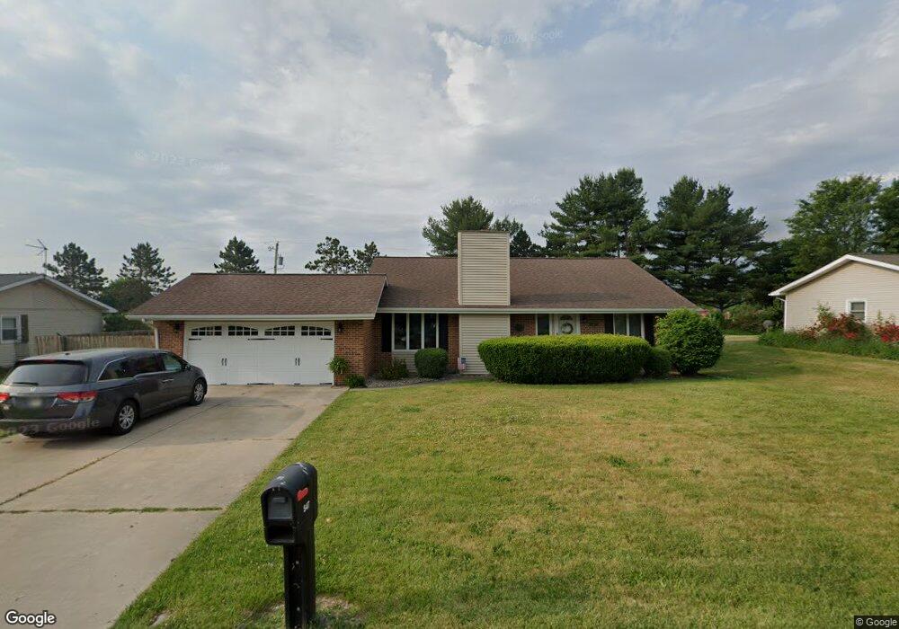 547 W Marshall St, Argos, IN 46501 - photo 1