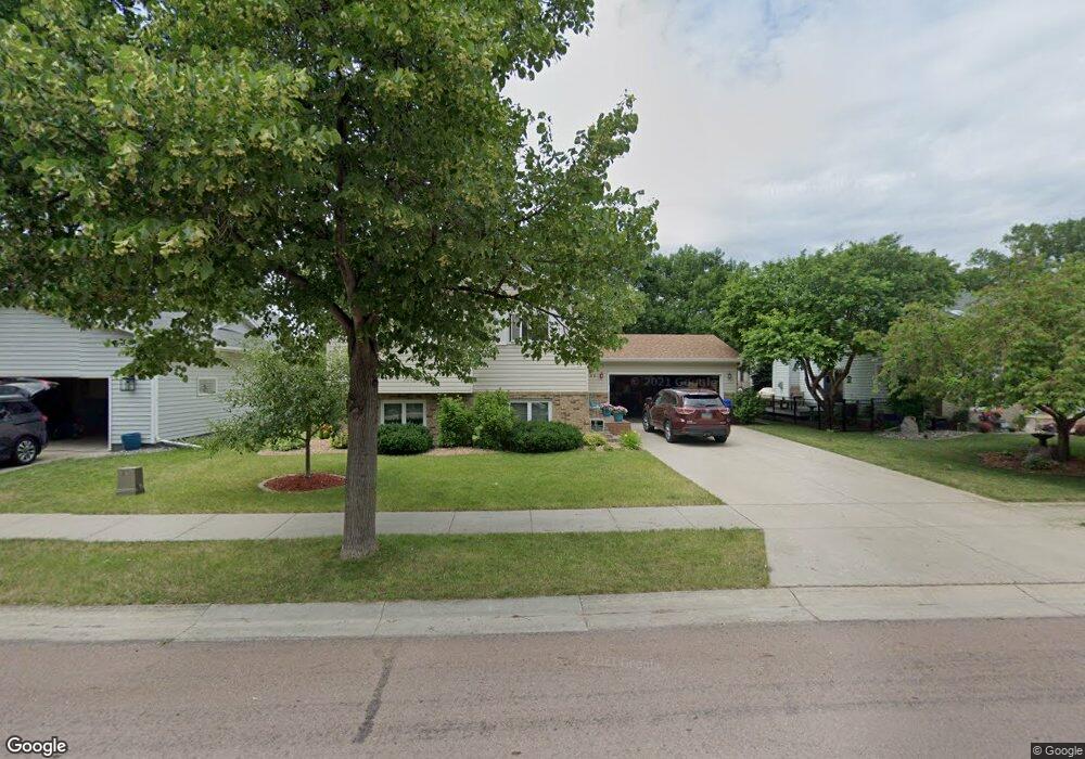 3132 9 1/2 St N, Fargo, ND 58102 - photo 1