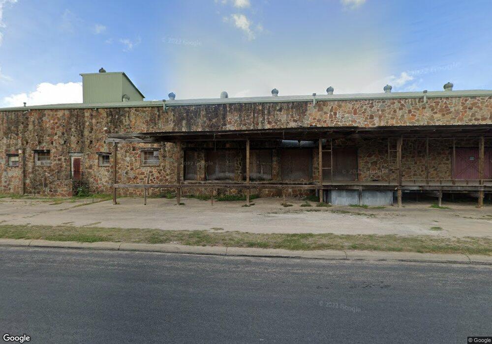207 E Park St, Fredericksburg, TX 78624 - photo 1