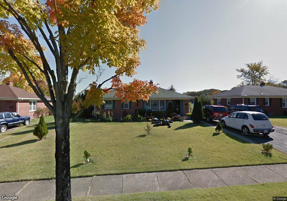 1021 Woods Place, Alexandria, VA 22302 - photo 1