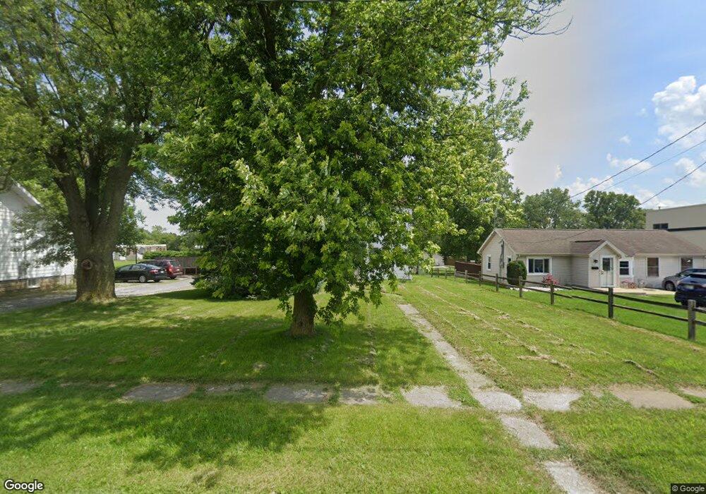 1630 Wayne St, Auburn, IN 46706 - photo 1