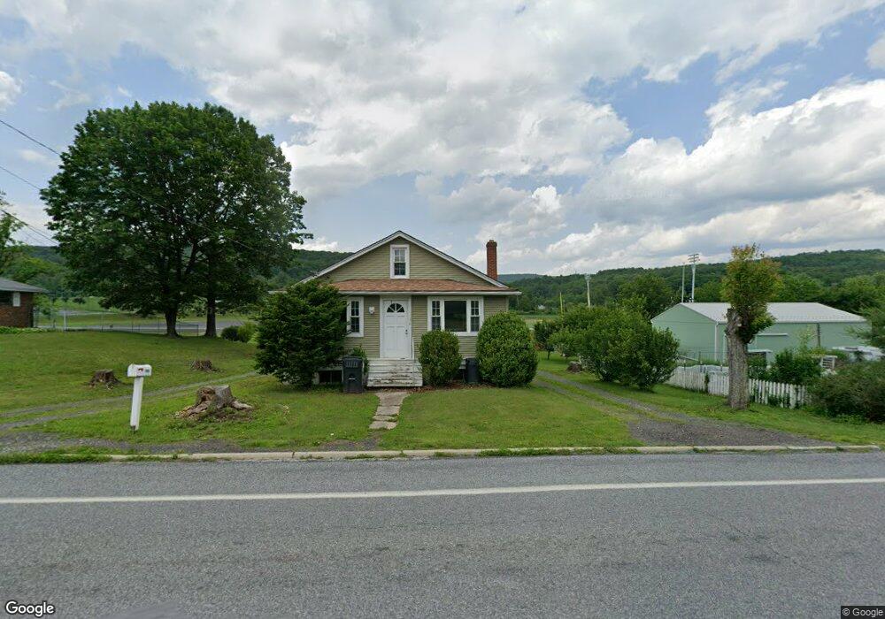 1062 W Market St, Schuylkill Haven, PA 17972 - photo 1