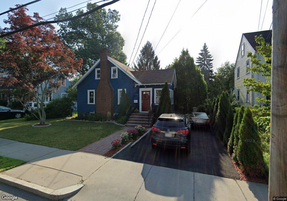 170 Winchester St unit 170, Newton Highlands, MA 02461 - photo 1