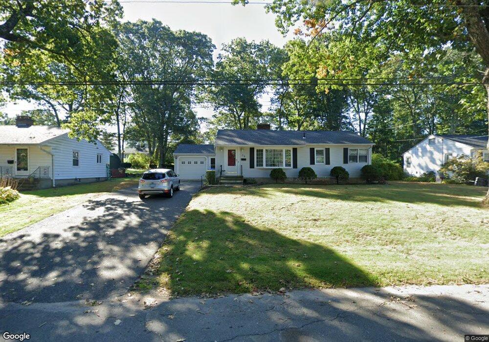 38 Oakridge Rd, Waterbury, CT 06706 - photo 1