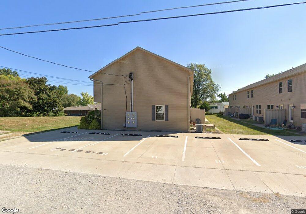 402 N Oak St, Effingham, IL 62401 - photo 1