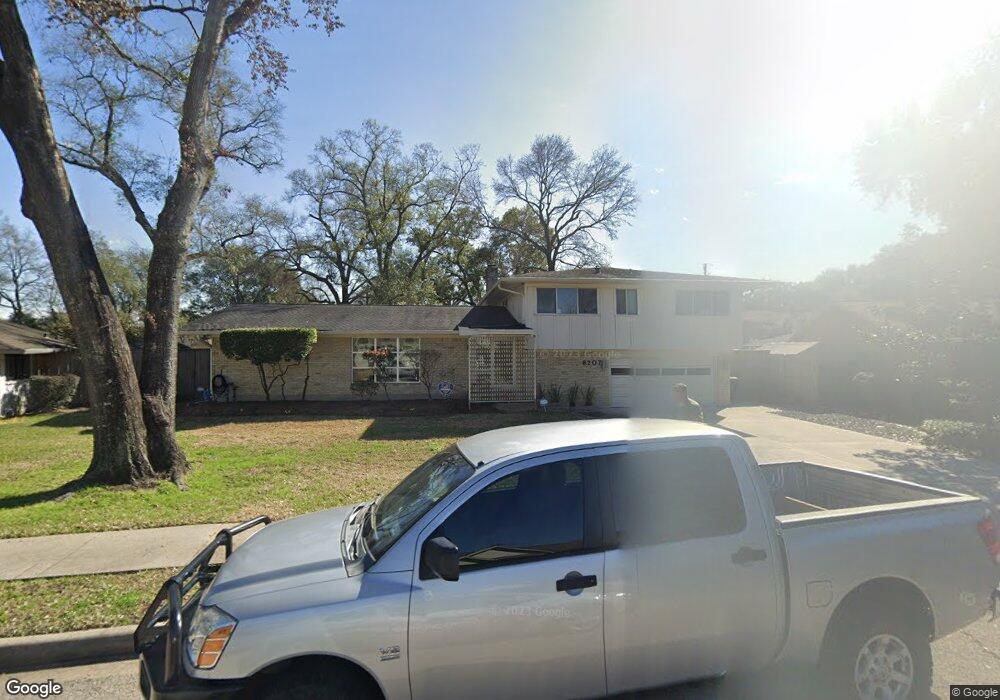 6207 Kury Ln, Houston, TX 77008 - photo 1