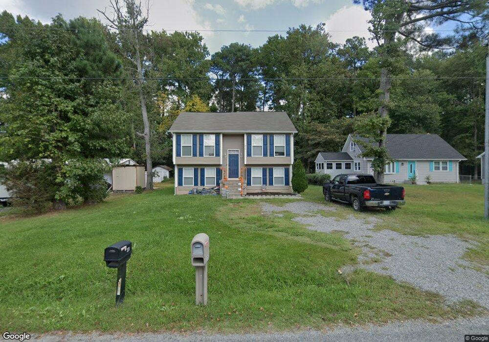 376 Lake Dr, Colonial Beach, VA 22443 - photo 1