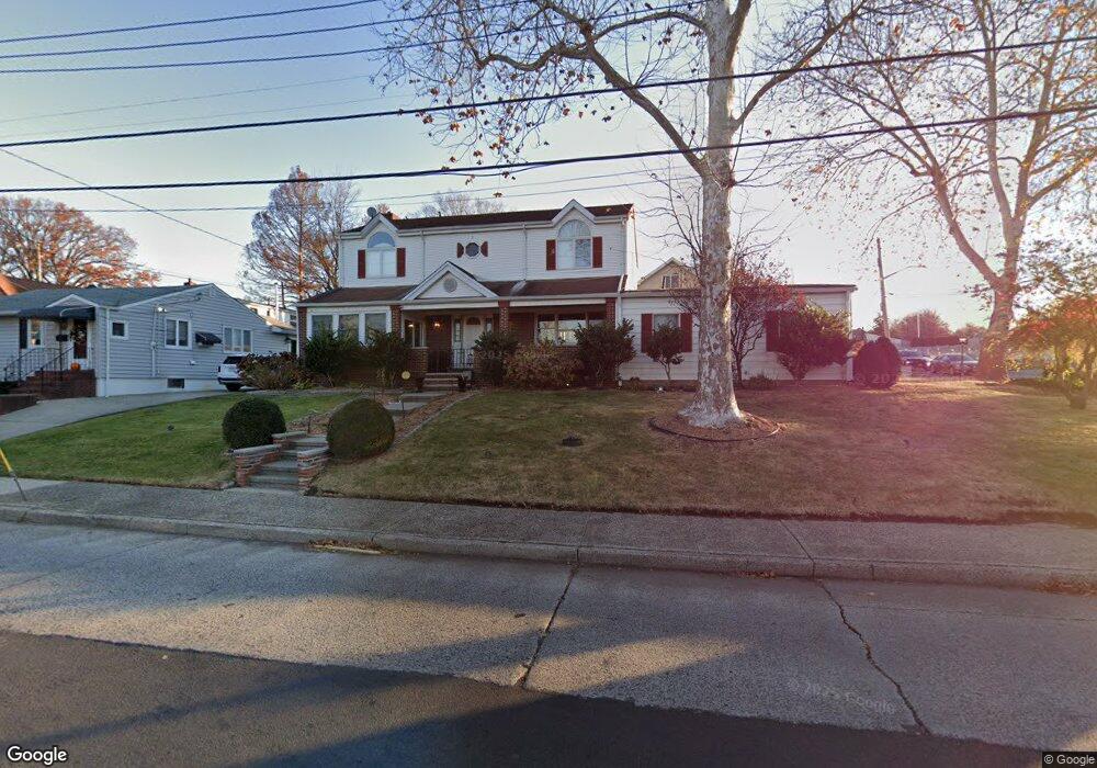 723 Broadway, Staten Island, NY 10310 - photo 1