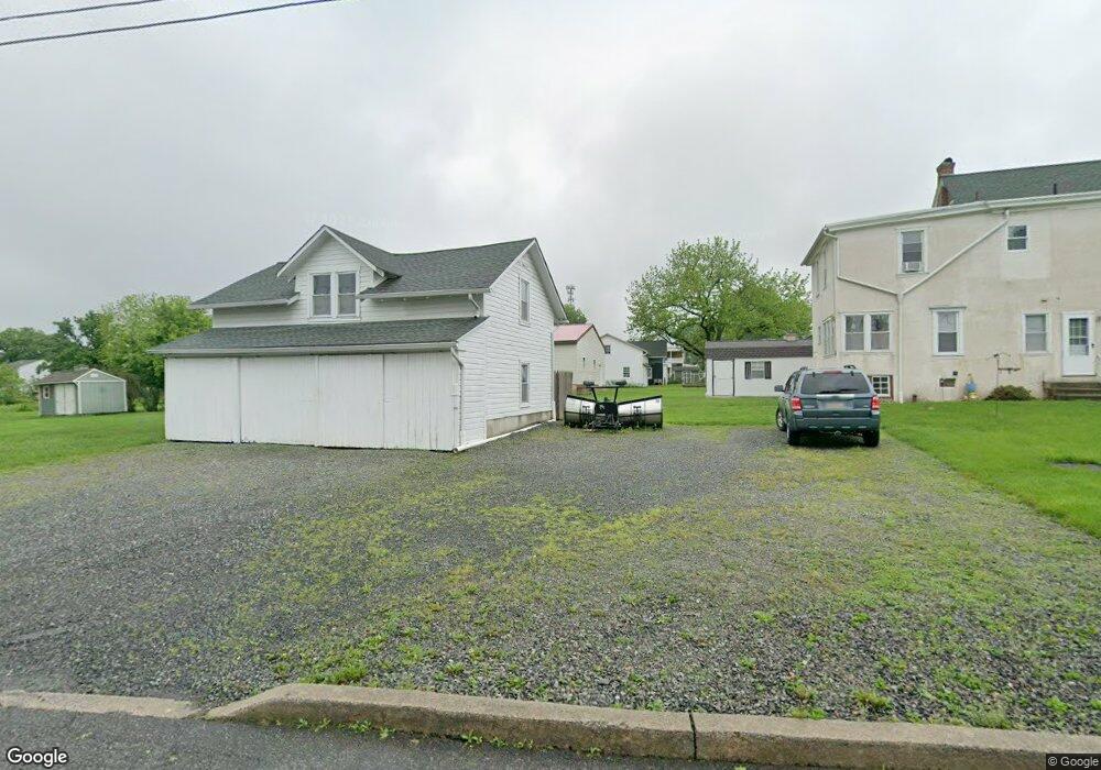 563 Walnut St, Bally, PA 19503 - photo 1