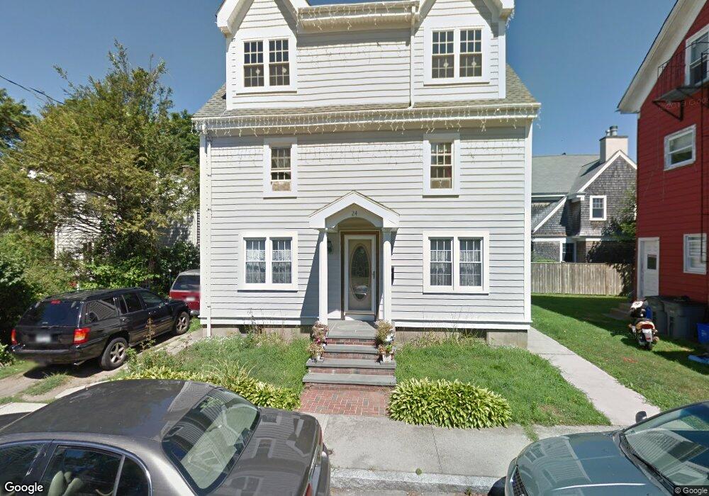 24 Heath St, Newport, RI 02840 - photo 1