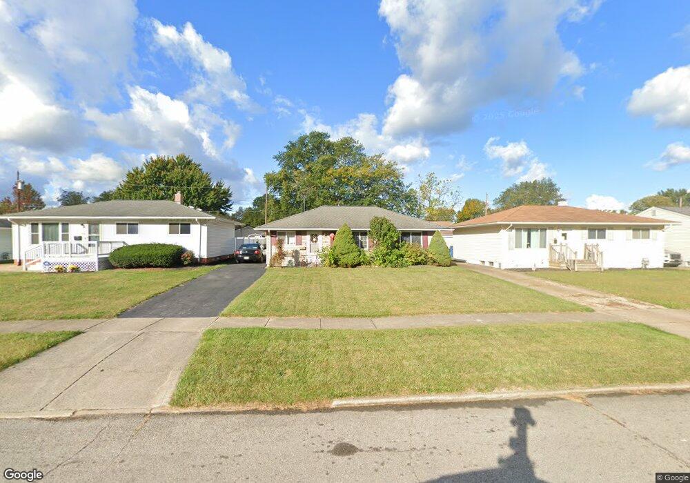 330 Erieview Blvd, Sheffield Lake, OH 44054 - photo 1