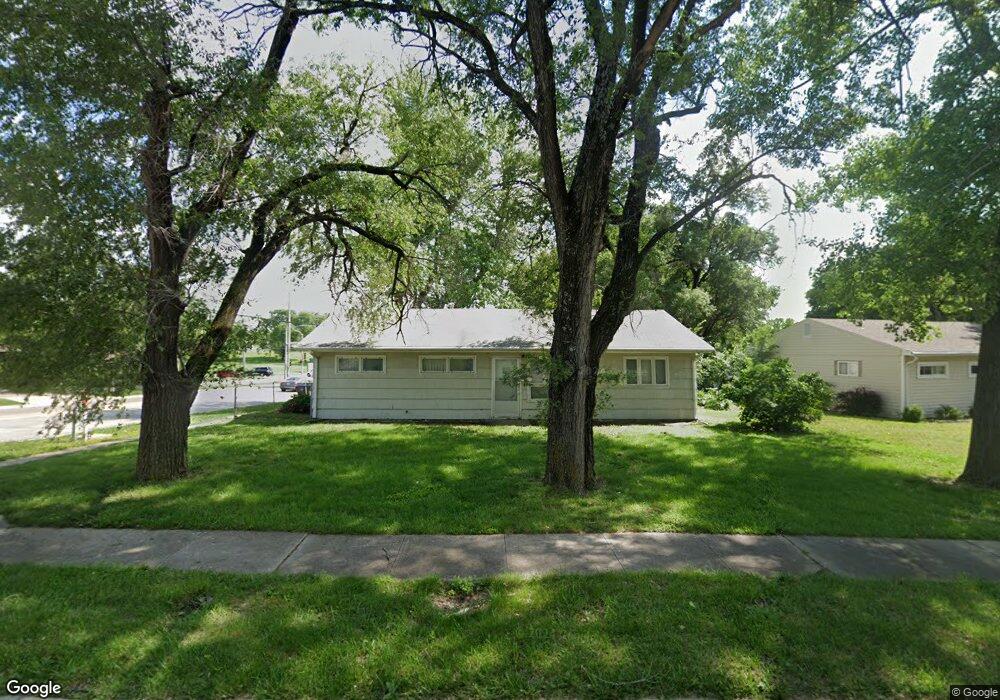 541 SE Colfax Place, Topeka, KS 66605 - photo 1