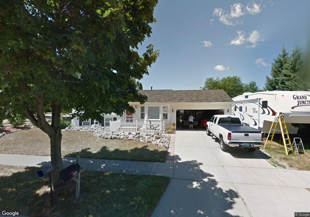 5826 Laporte Dr, Lansing, MI 48911 - photo 1