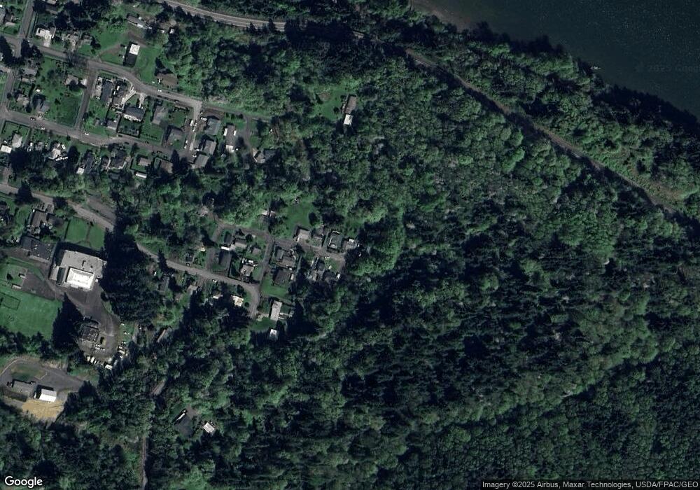 1023 E E St, Rainier, OR 97048 - photo 1