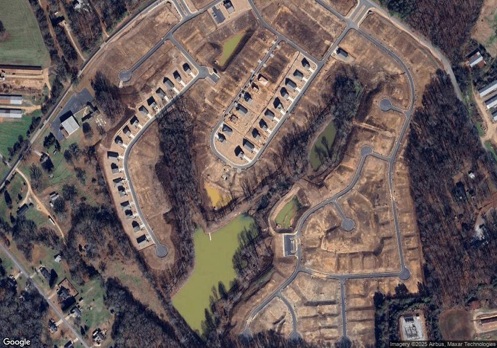 253 Egret Ct, Hoschton, GA 30548 - photo 1