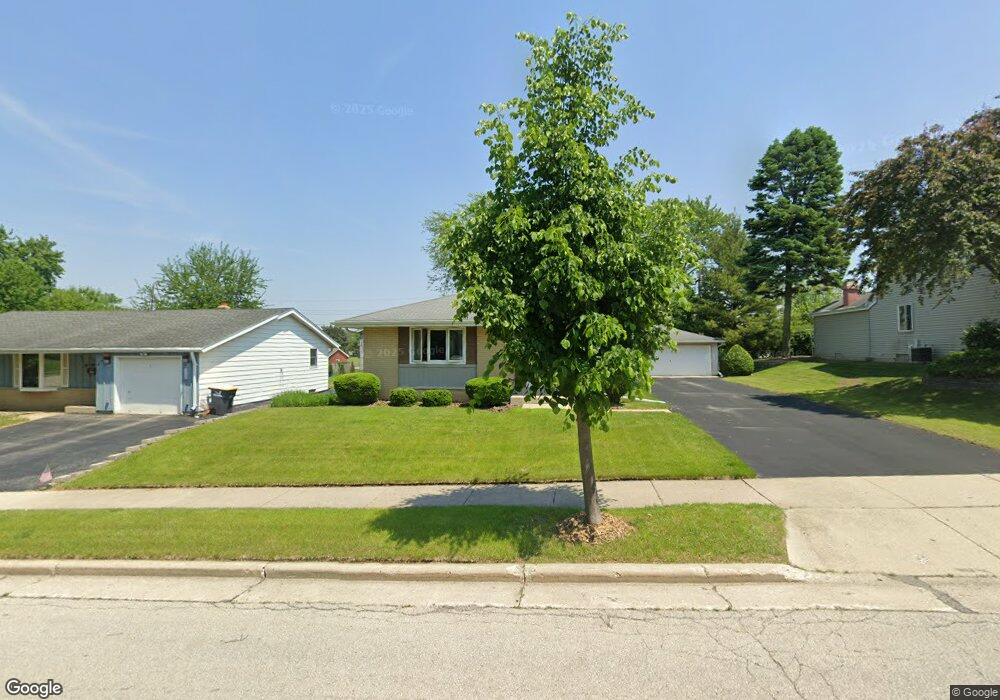 2021 Manhattan Dr, Waukesha, WI 53186 - photo 1