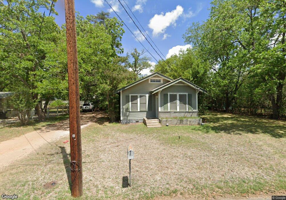 508 N Pecan St, Fredericksburg, TX 78624 - photo 1