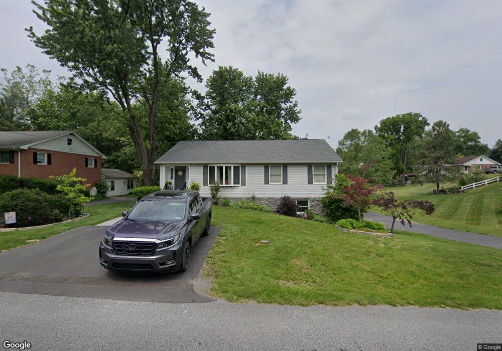 1445 Lakeshore Dr, Chambersburg, PA 17202 - photo 1