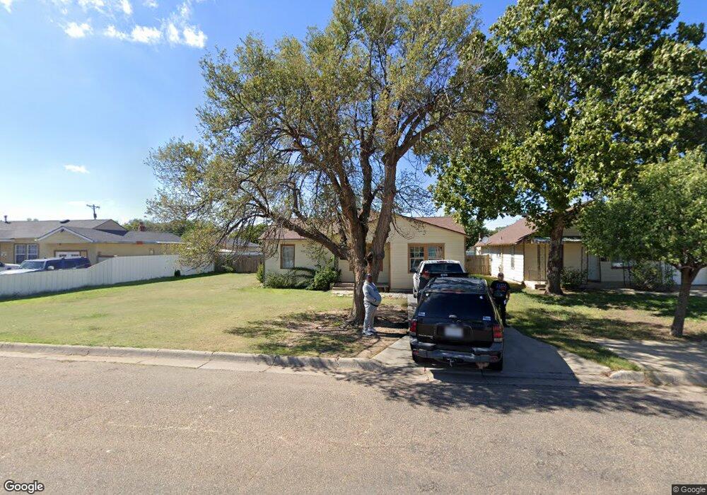 711 Spruce Ave, Dumas, TX 79029 - photo 1