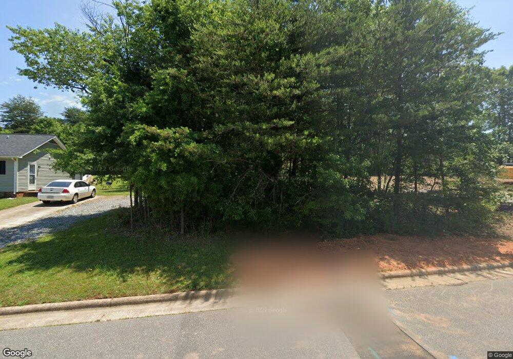 1135 Mclaughlin St, Statesville, NC 28677 - photo 1