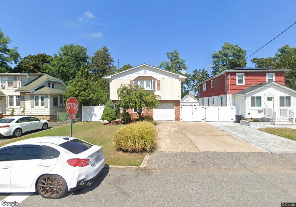 115 Garden St, Copiague, NY 11726 - photo 1