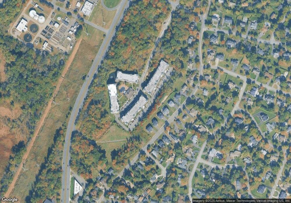 4302 Pointe Gate Dr, Livingston, NJ 07039 - photo 1