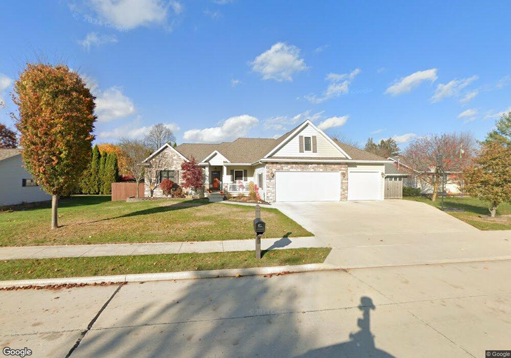 2918 44th St, Two Rivers, WI 54241 - photo 1