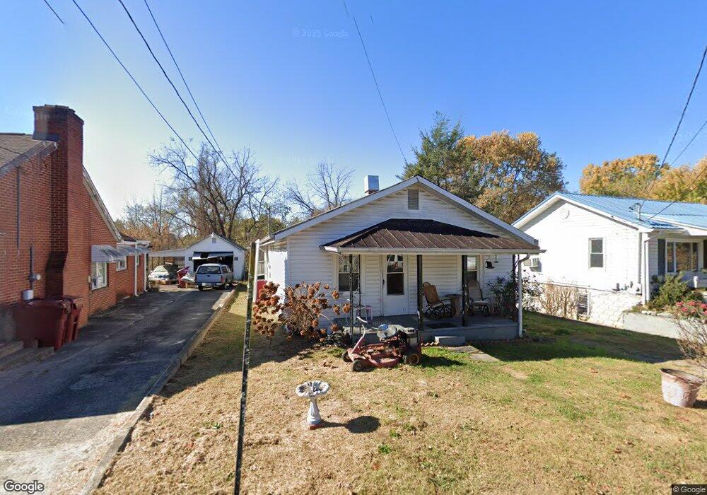 907 Hopson St, Johnson City, TN 37601 - photo 1