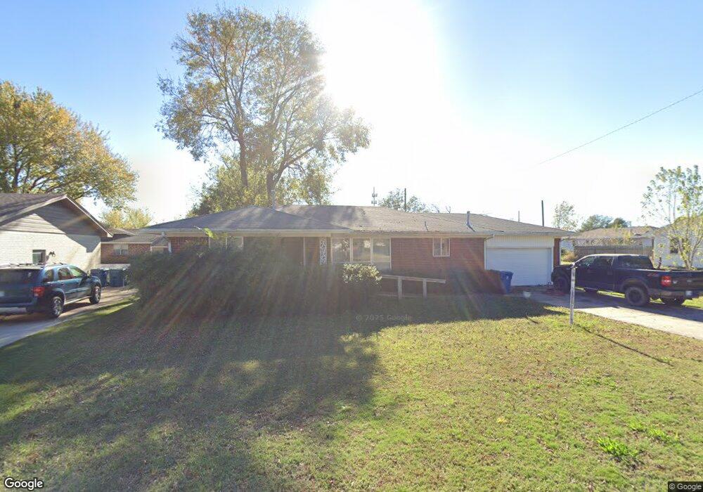 1104 E Seneca Ave, McAlester, OK 74501 - photo 1