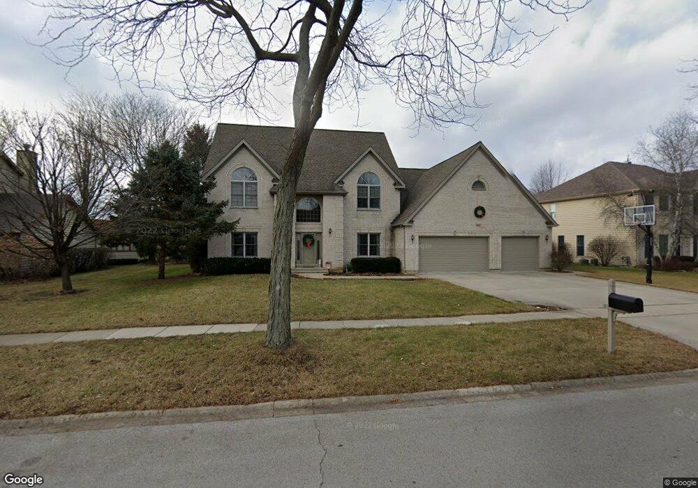 1300 Ivy Ln, Algonquin, IL 60102 - photo 1