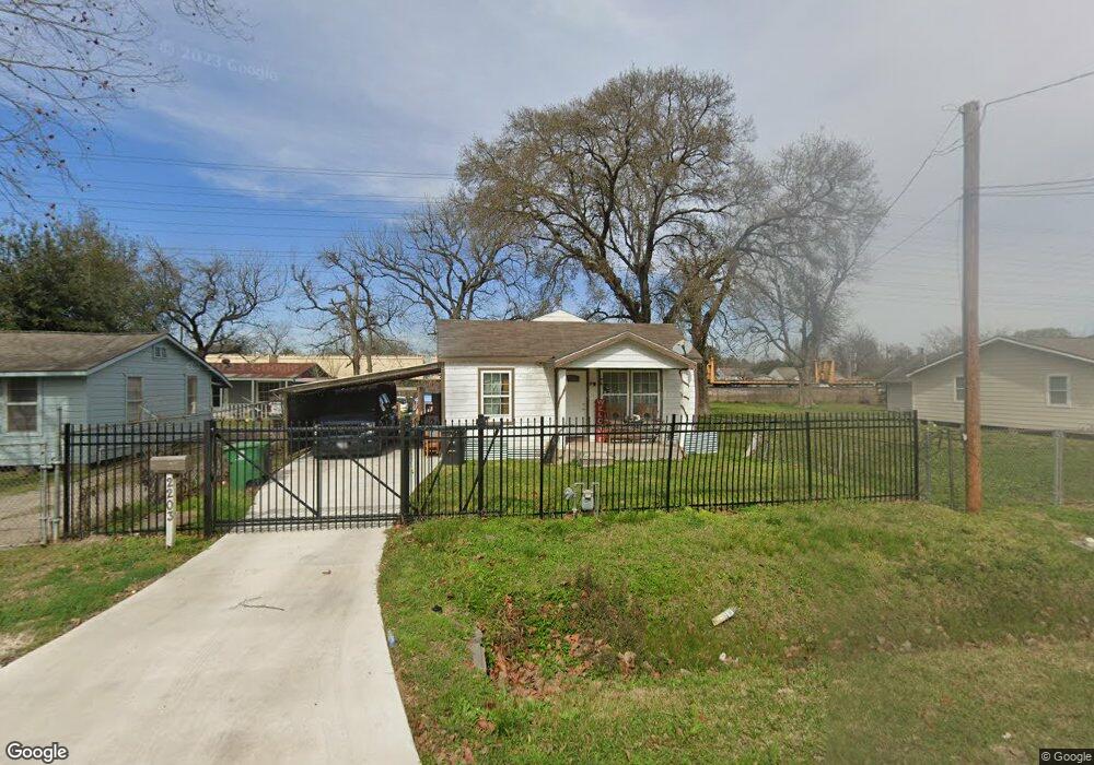 2203 Creston Dr, Houston, TX 77026 - photo 1