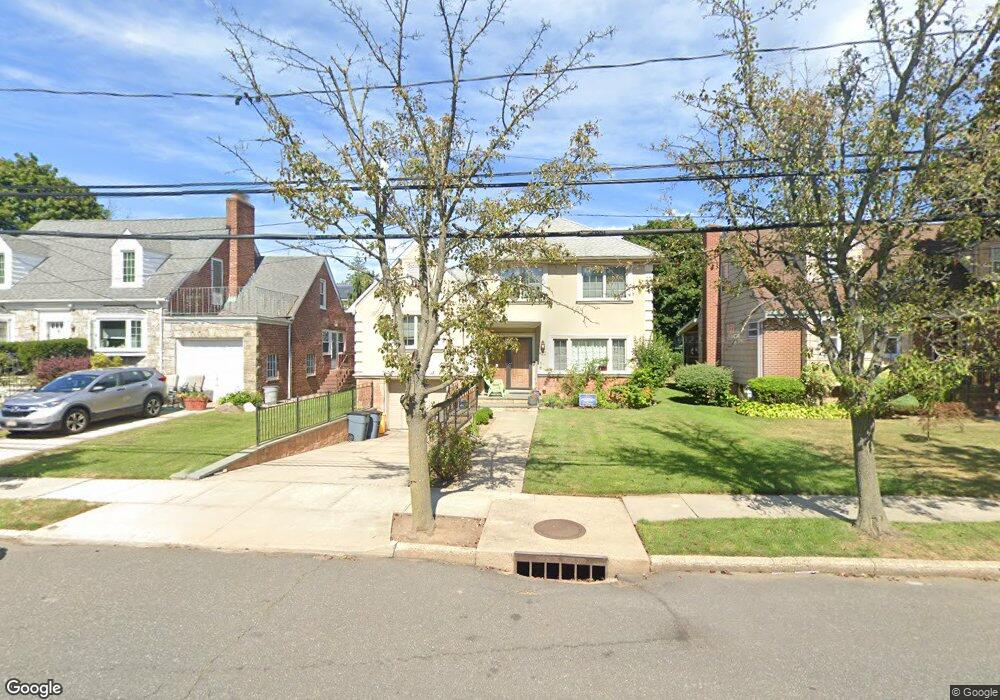 420 Arbuckle Ave, Cedarhurst, NY 11516 - photo 1