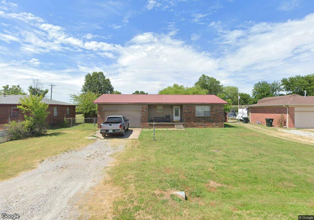 824 W 5th St, Skiatook, OK 74070 - photo 1
