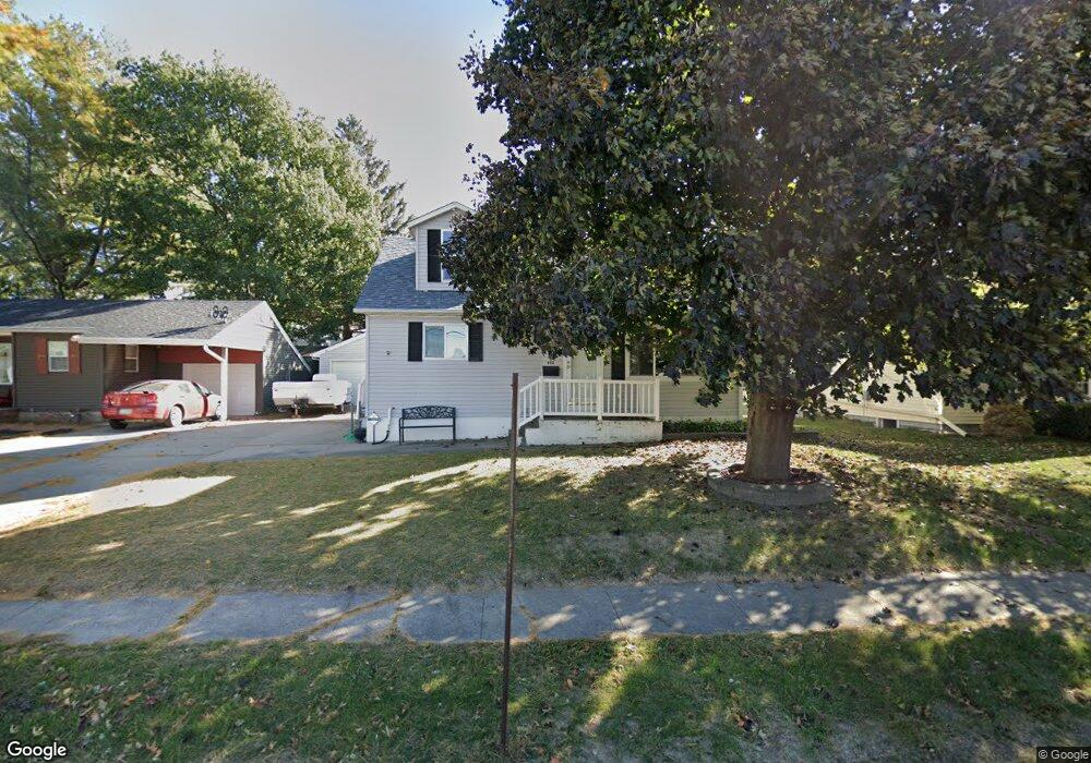 402 E 19th St S, Newton, IA 50208 - photo 1