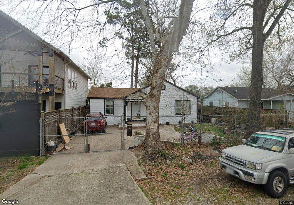 7012 Amber St, Houston, TX 77022 - photo 1
