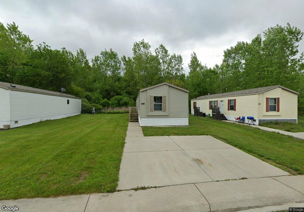 205 Maple Wood, Flint, MI 48504 - photo 1