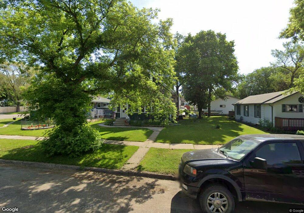 503 8th Ave SE, Jamestown, ND 58401 - photo 1