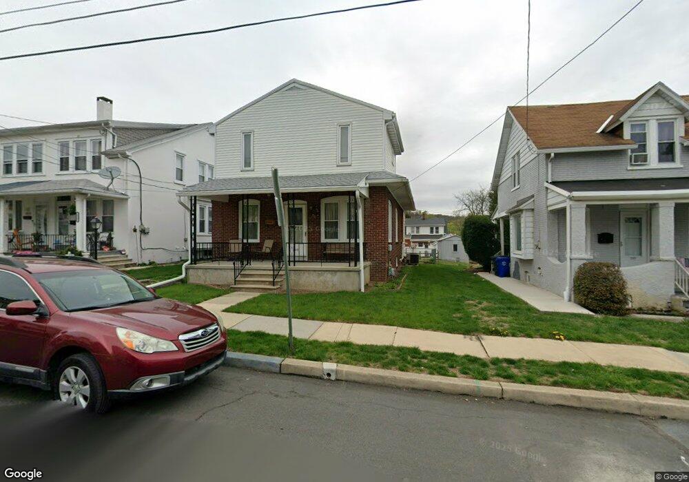 3319 Ridgeway St, Reading, PA 19605 - photo 1