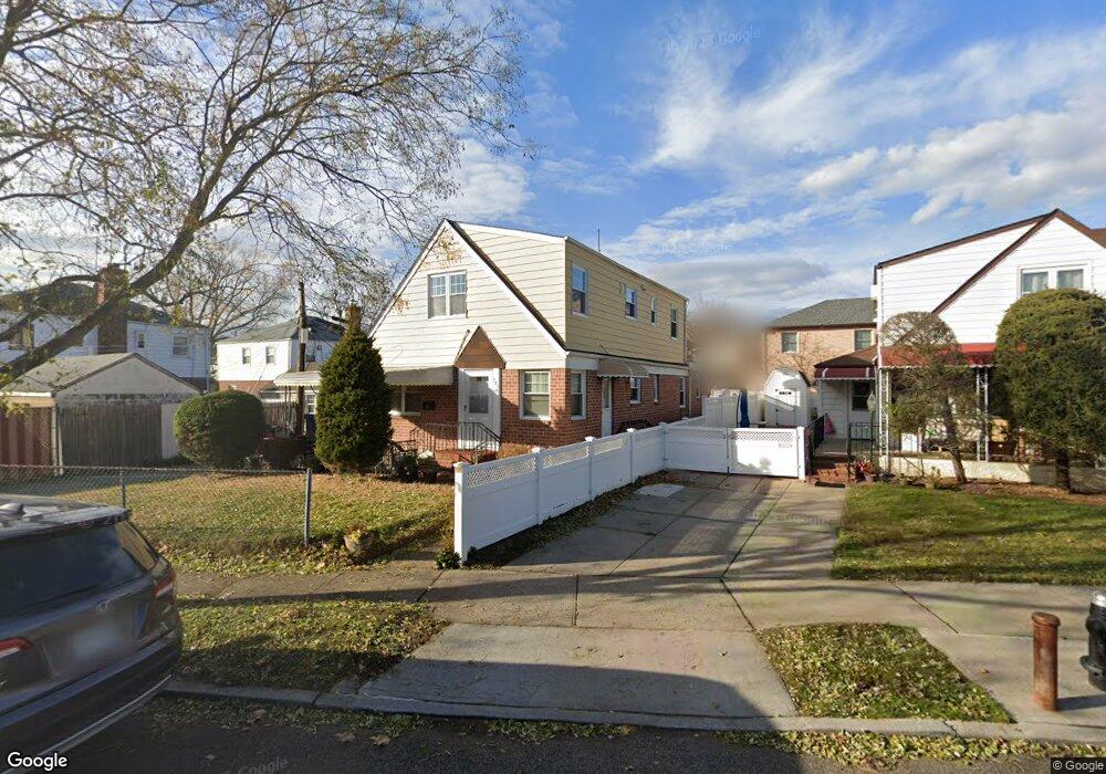 25115 Shiloh Ave, Bellerose, NY 11426 - photo 1