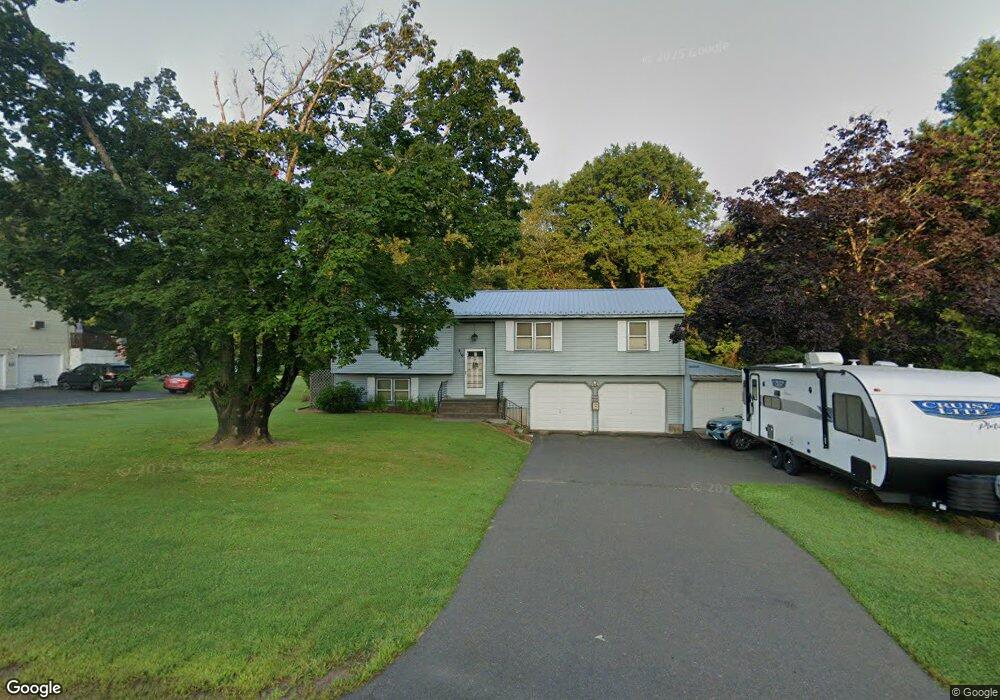 319 Tunxis Ave, Bloomfield, CT 06002 - photo 1